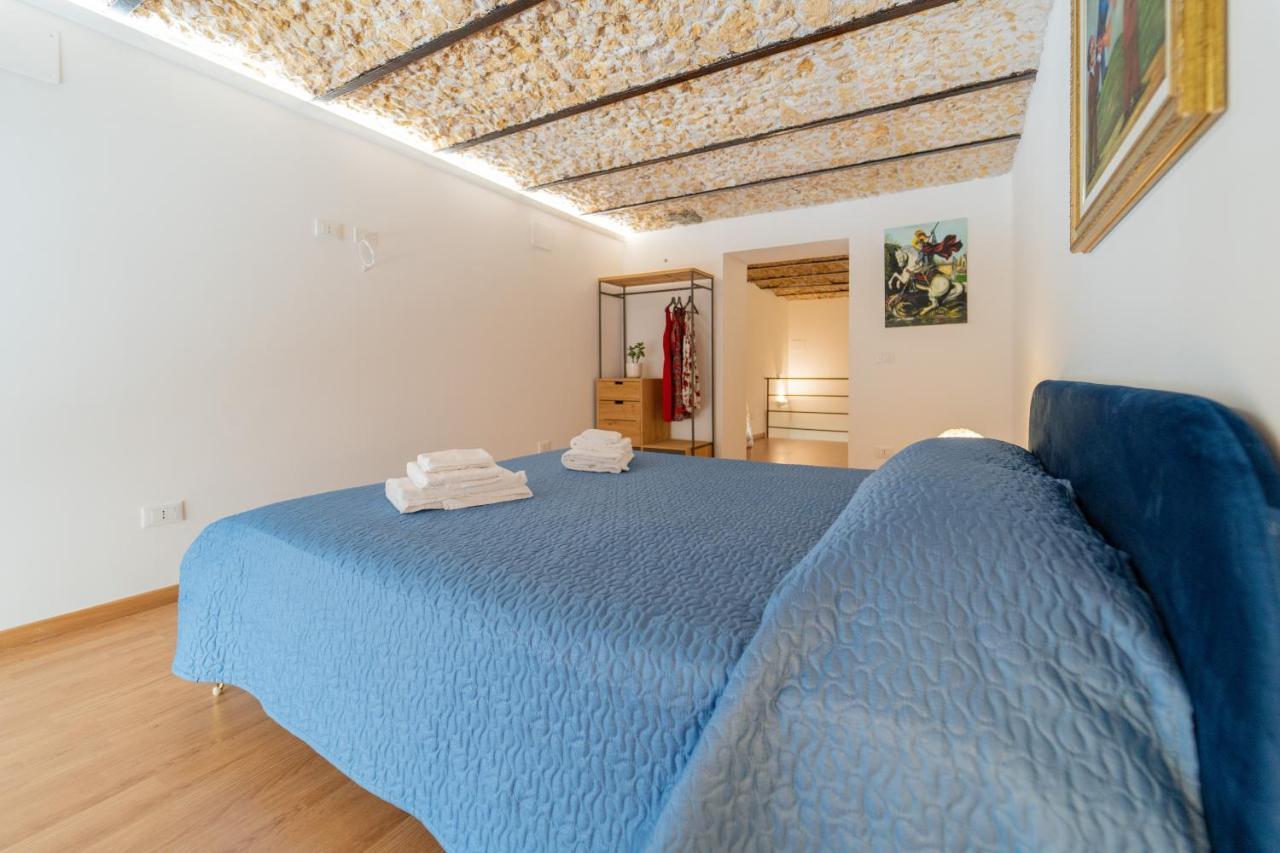 Antico Mercato Di Ortigia Lovely Apartment Siraküza Dış mekan fotoğraf